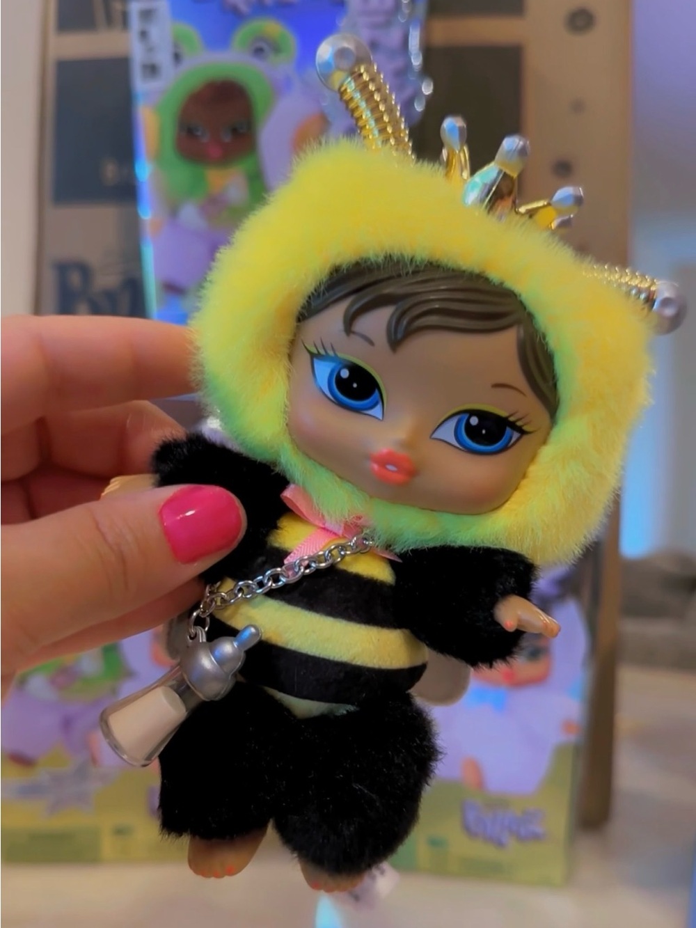 Bratziez Bestiez Nevra Queen Bee 🐝
